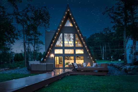 Moonlit Peak A-Frame—Lakefront—Hot tub & kayaks